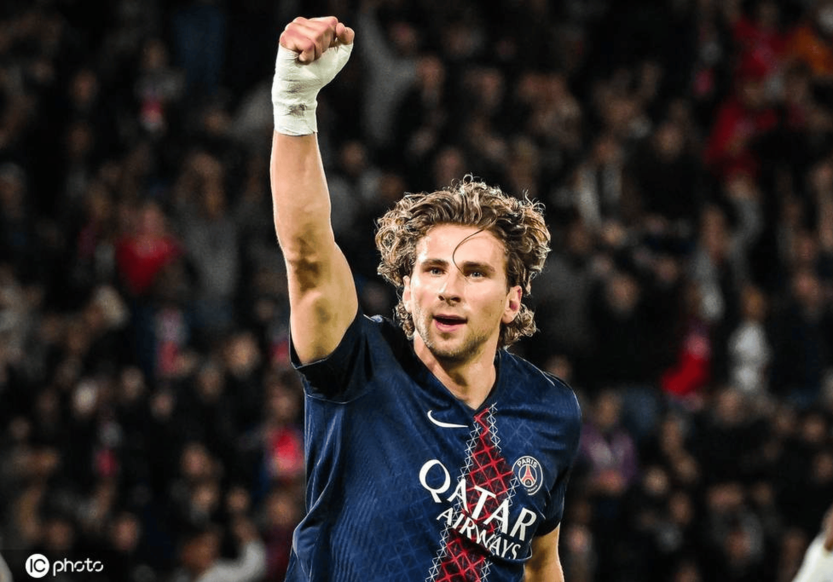 九游下载中心-关于里程碑夜！巴黎圣日耳曼单刀错失，中超国际比赛日刷纪录，更衣室稳定，年轻球员得到机会的信息