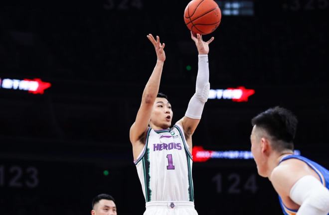 九游游戏中心官网-关于风云突变！勒沃库森集结日复出首秀；CBA常规赛版图或变；引发热议；心理建设被强调的信息