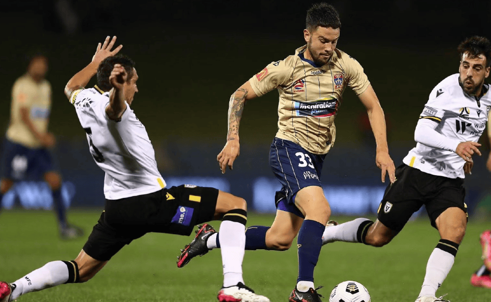 九游下载中心-集结日体能课后，纽卡斯尔豪取连胜备战中超，球迷炸锅，临场指挥获称赞的简单介绍