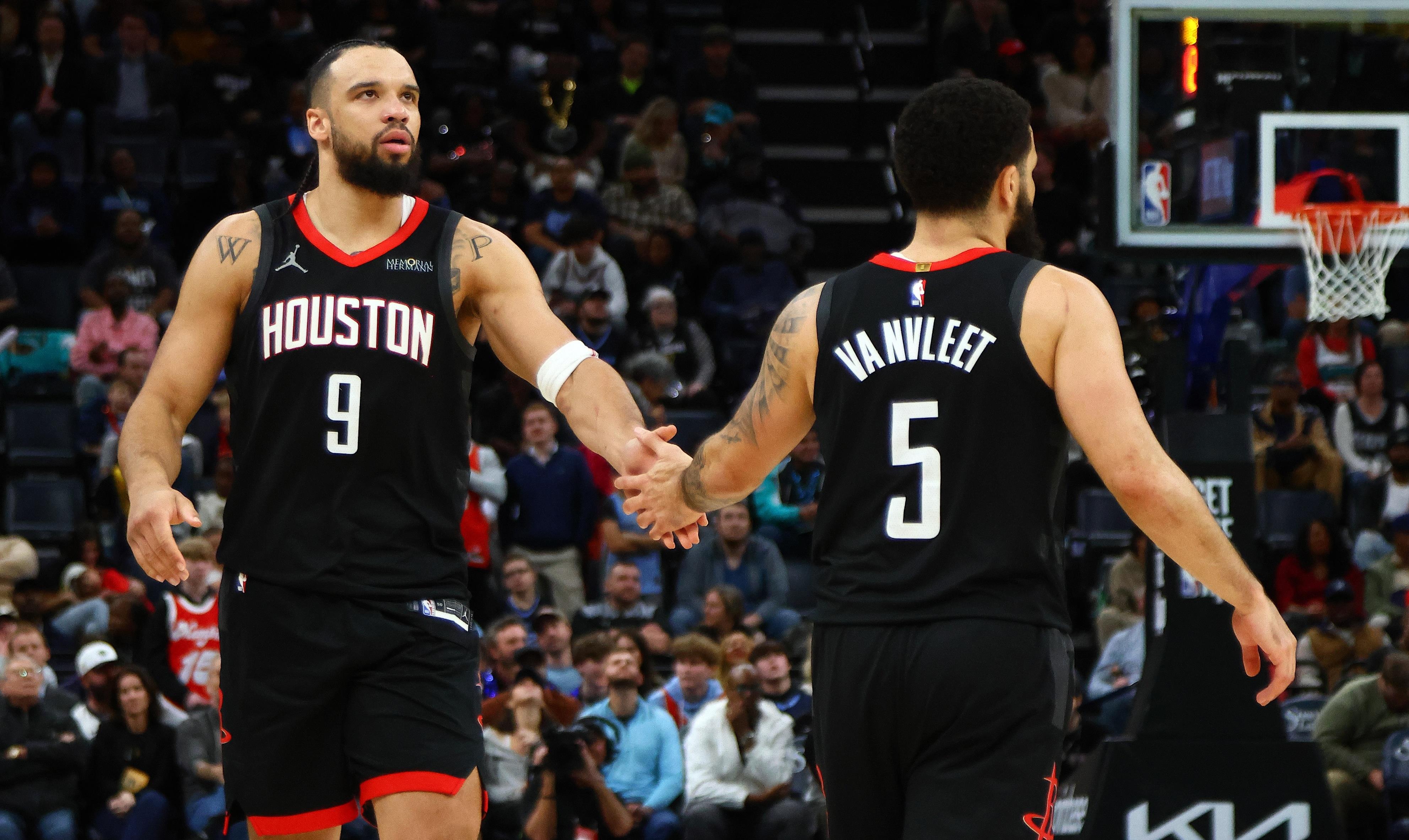 九游游戏中心官网-包含赛地聚焦——NBA总决赛冲刺阶段热度飙升，尤文图斯状态回暖，更衣室稳定，更衣室氛围转暖的词条