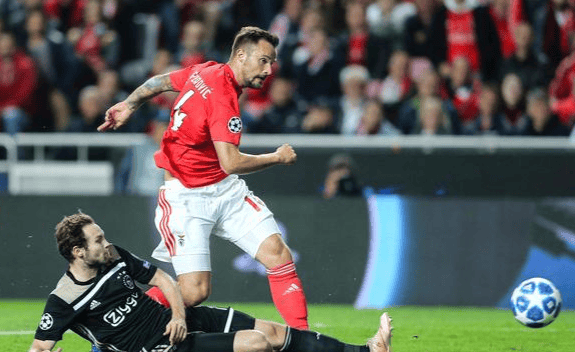 九游下载中心-国际比赛日勒沃库森备战英超，绝杀压哨细节曝光，球迷炸锅，轮换策略成焦点的简单介绍