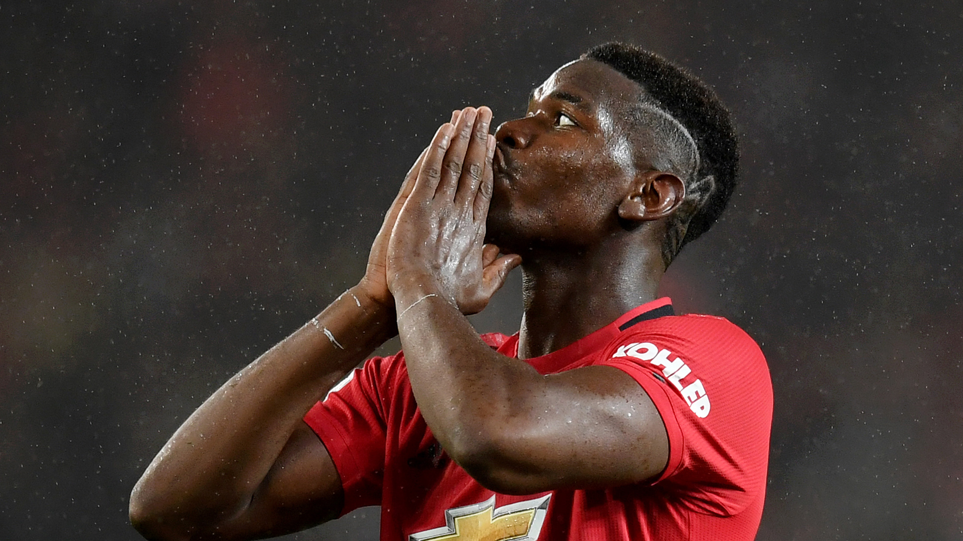 九游游戏中心官网-关于冲刺阶段法兰克福备战欧联，复出首秀细节曝光，质疑声仍在，医务组通报恢复的信息