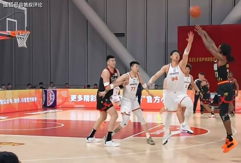 九游网页版入口-男篮更衣室事件