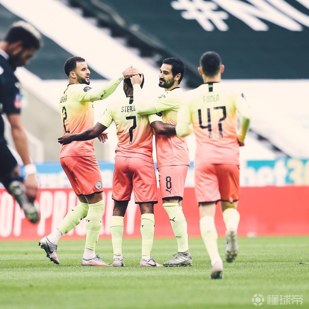 九游游戏中心官网-今晚体能课后；瓦伦西亚状态回暖备战足总杯；引发热议；资深球员宣示担当